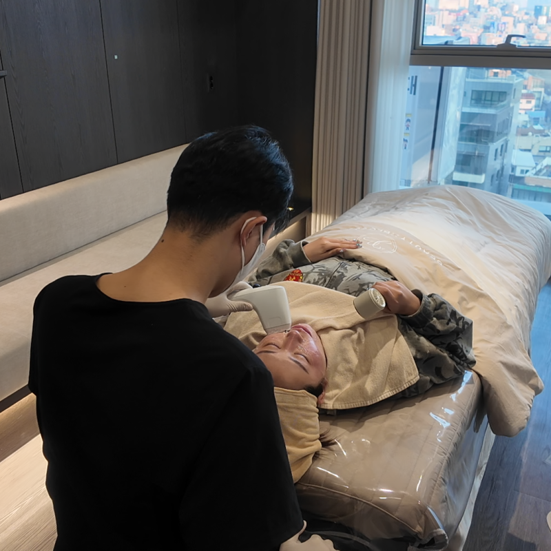 Sofwave di Hongdae: Apakah Kerutan di Sekitar Mata Saat Tersenyum Juga Bisa Membaik? 사진 8