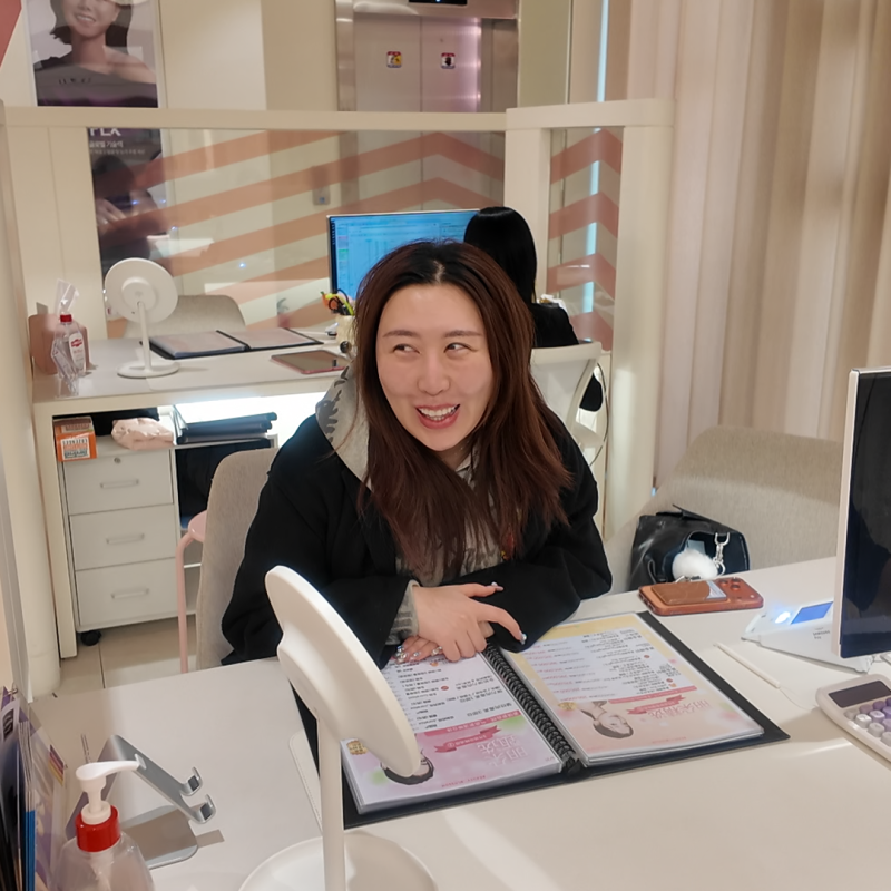 Sofwave di Hongdae: Apakah Kerutan di Sekitar Mata Saat Tersenyum Juga Bisa Membaik? 사진 3