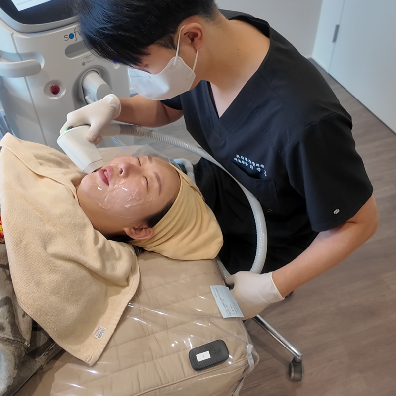 Sofwave di Hongdae: Apakah Kerutan di Sekitar Mata Saat Tersenyum Juga Bisa Membaik? 사진 6